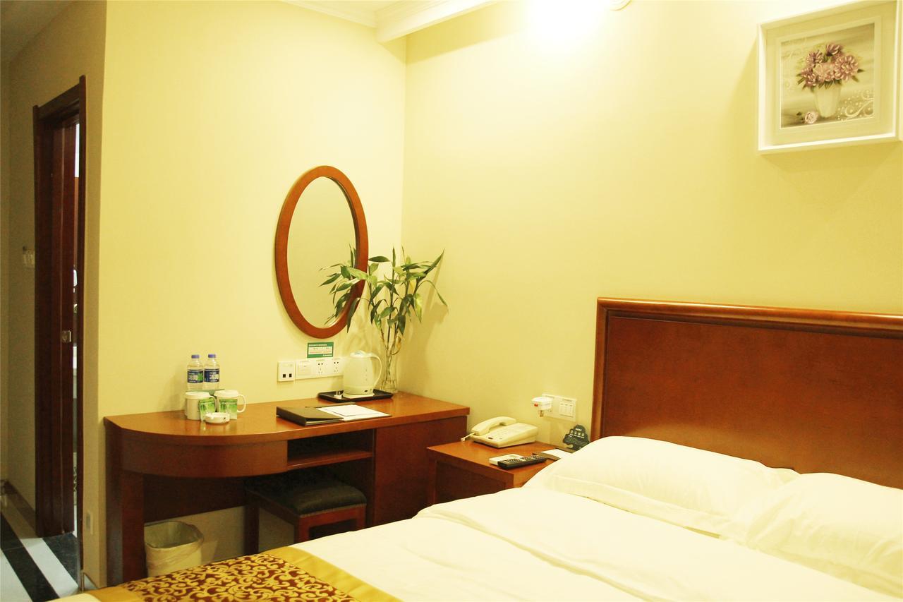 Greentree Inn Henan Qinyang Middle Huaifu Road Express Hotel Exterior photo